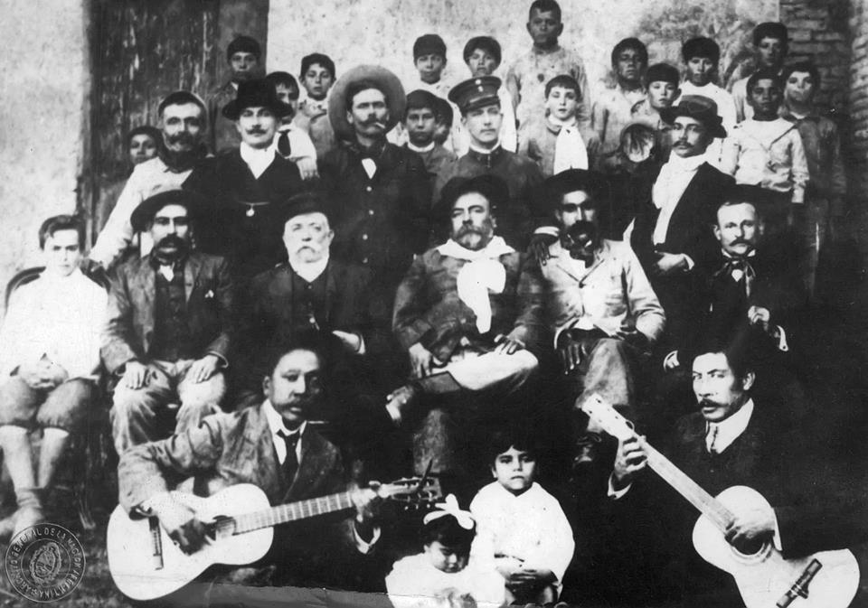Manouche-Romani musicians in 1891 Manouche-Romani musicians in 1891