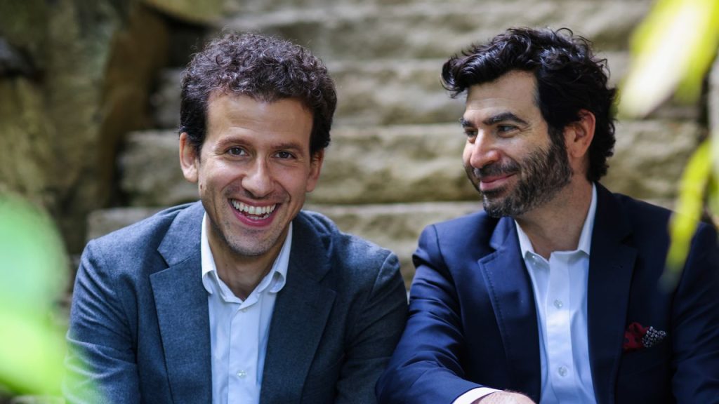 Canellakis–Brown Duo credit Arabella Oz