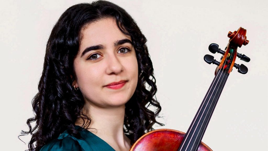 Cara Pogossian violist