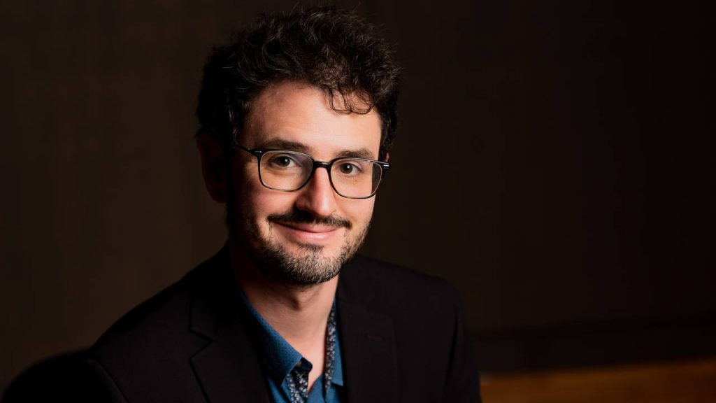 Daniel Pesca pianist