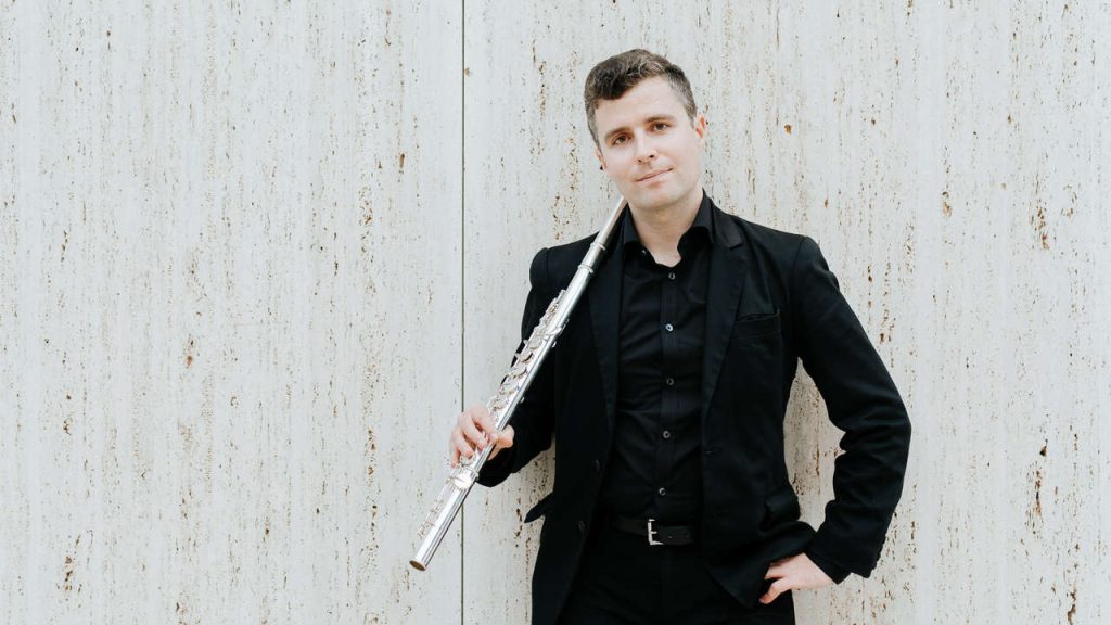Sasha Ishov flutist