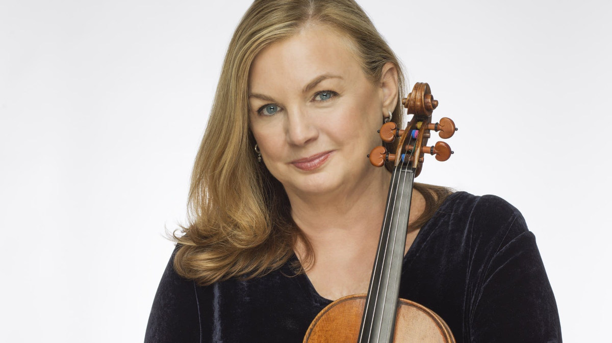 Violinist Margaret Batjer